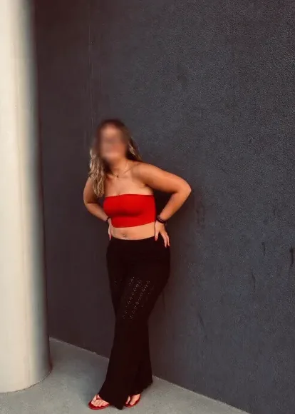 Fatima, 18