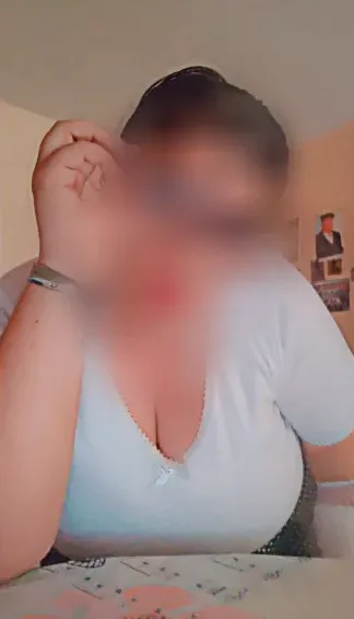Isabella, 35