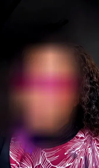 Simone, 25