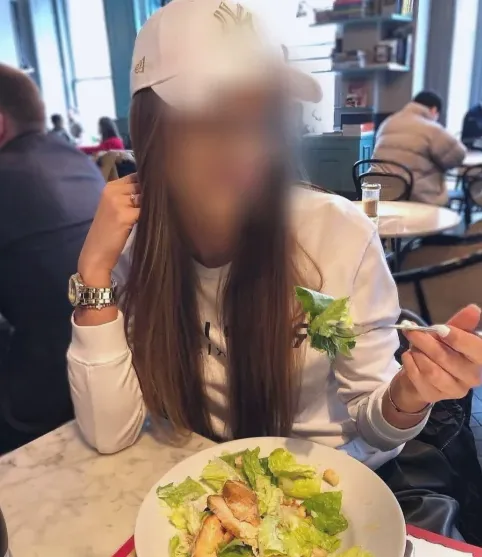 Susanne, 32