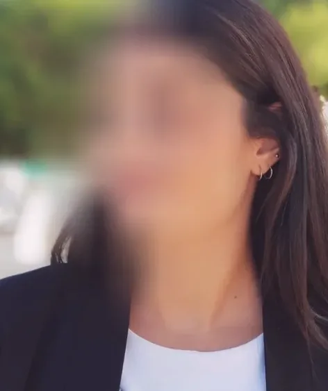 Tina, 33